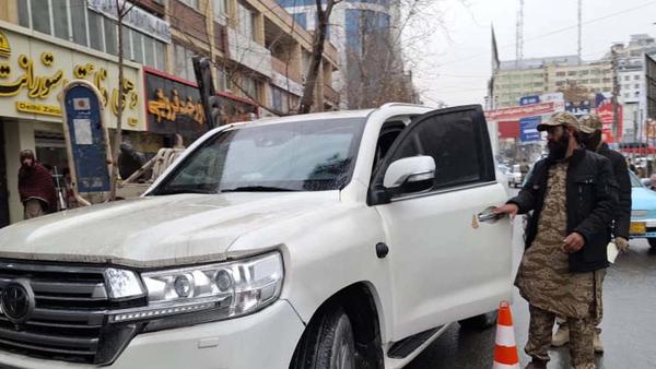 Public Security Police Intercept Hundreds of Undocumented Vehicles in Kabul