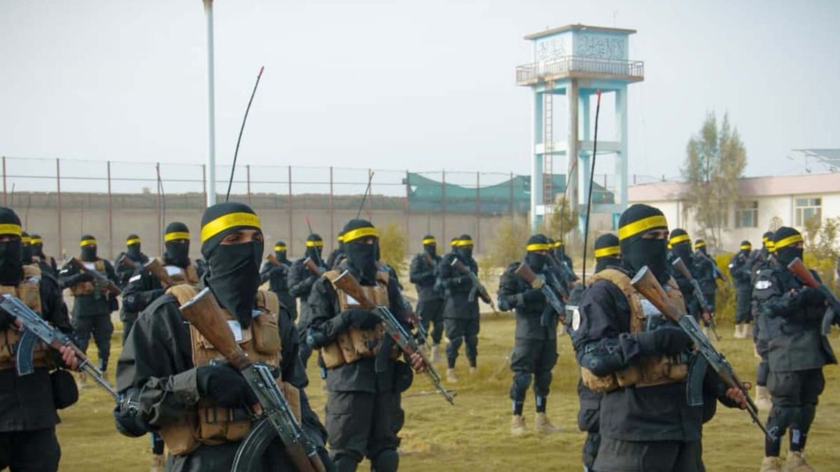 340 Police Personnel Graduate from Training Center in Kandahar