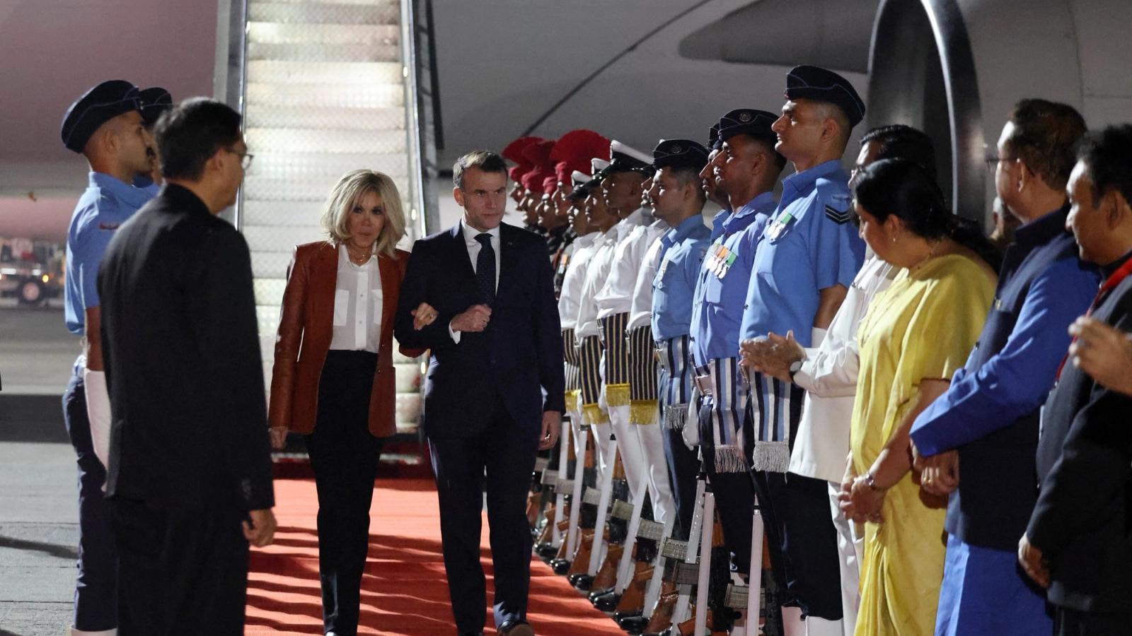 Macron Arrives in India for Talks on Potential 114 Rafale Jets Deal