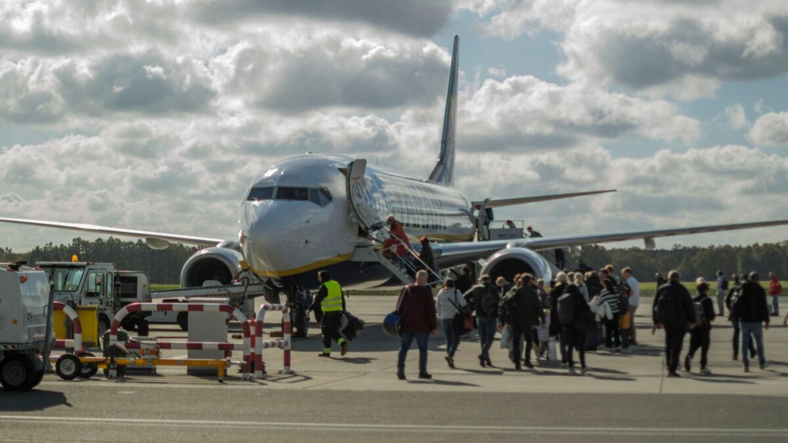 IRC Warns EU Deportations Expose Afghan Returnees to Severe Risks