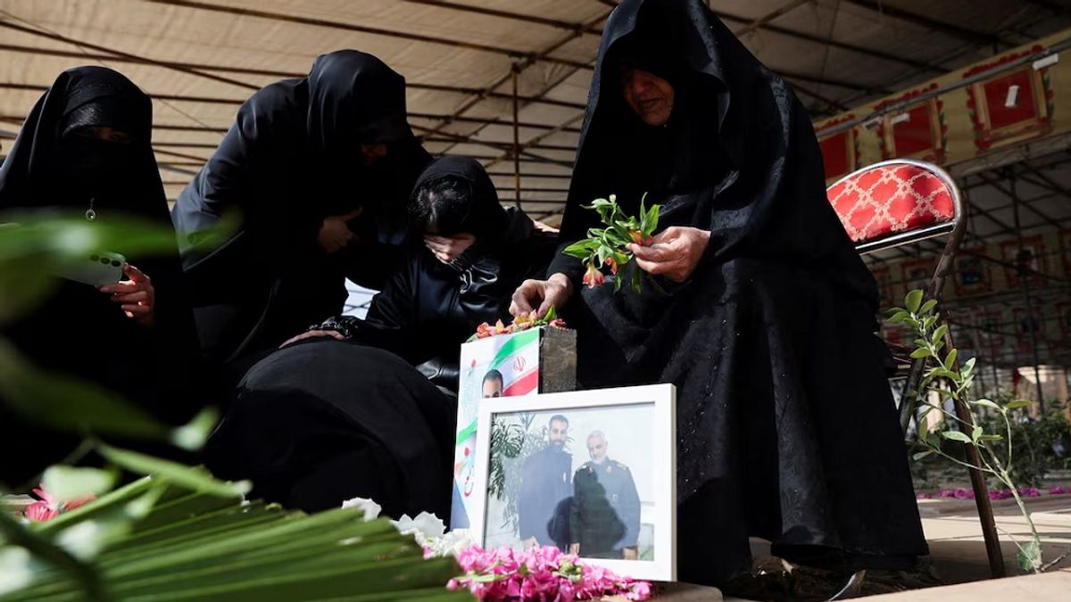 Iran Threatens to Halt All Middle East Oil Exports Amid US-Israel Attacks; Trump Warns of 20-Fold Escalation; Mojtaba Khamenei Named New Leader