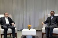 Iranian and Omani Foreign Ministers Meet in Geneva, Emphasize Regional Peace and Stability