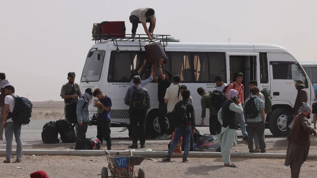 Taliban Reports 704 Families Forcibly Returned to Afghanistan Yesterday