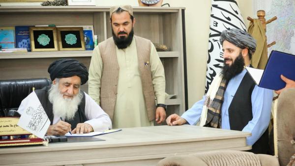 Contract Signed for Rehabilitation of 15-Kilometer Section of Southern Salang Highway