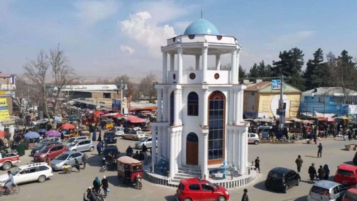 Takhar Merchants Say Taxes Have Tripled