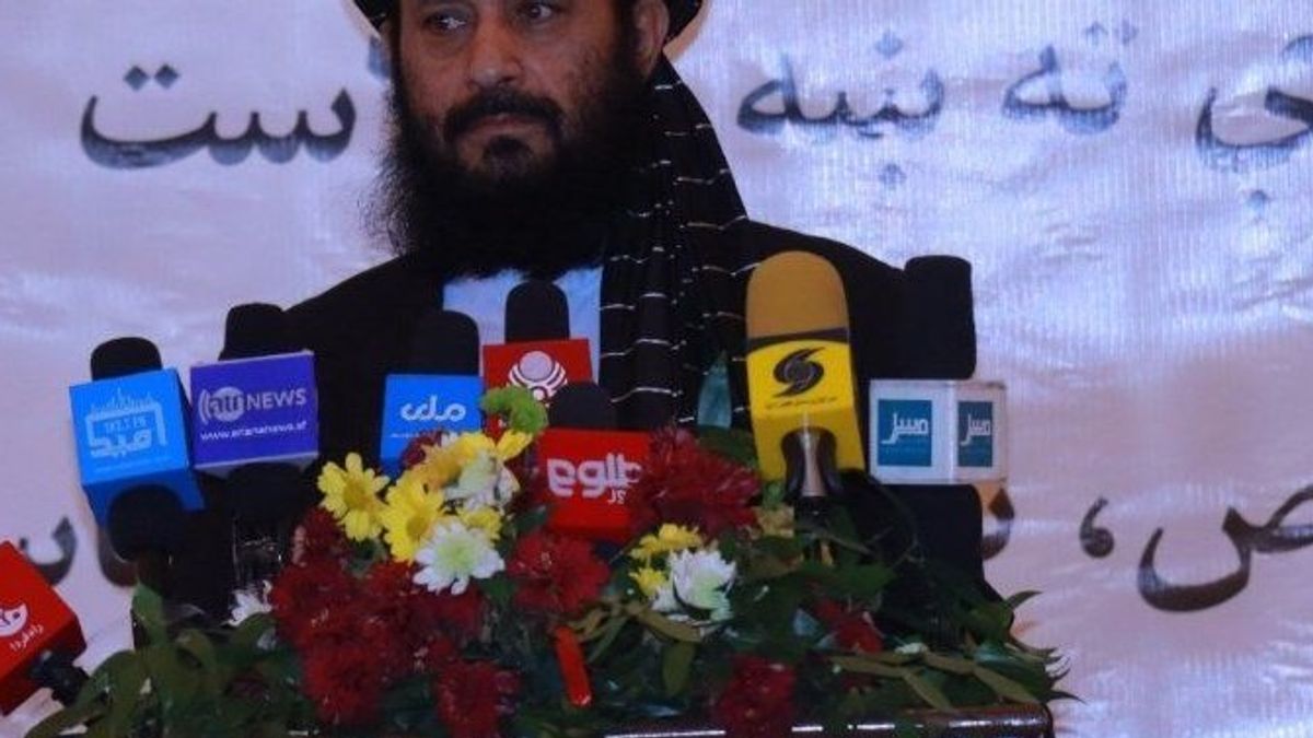Taliban Communications Minister Says Male Doctors Are 'Mahram' for Women