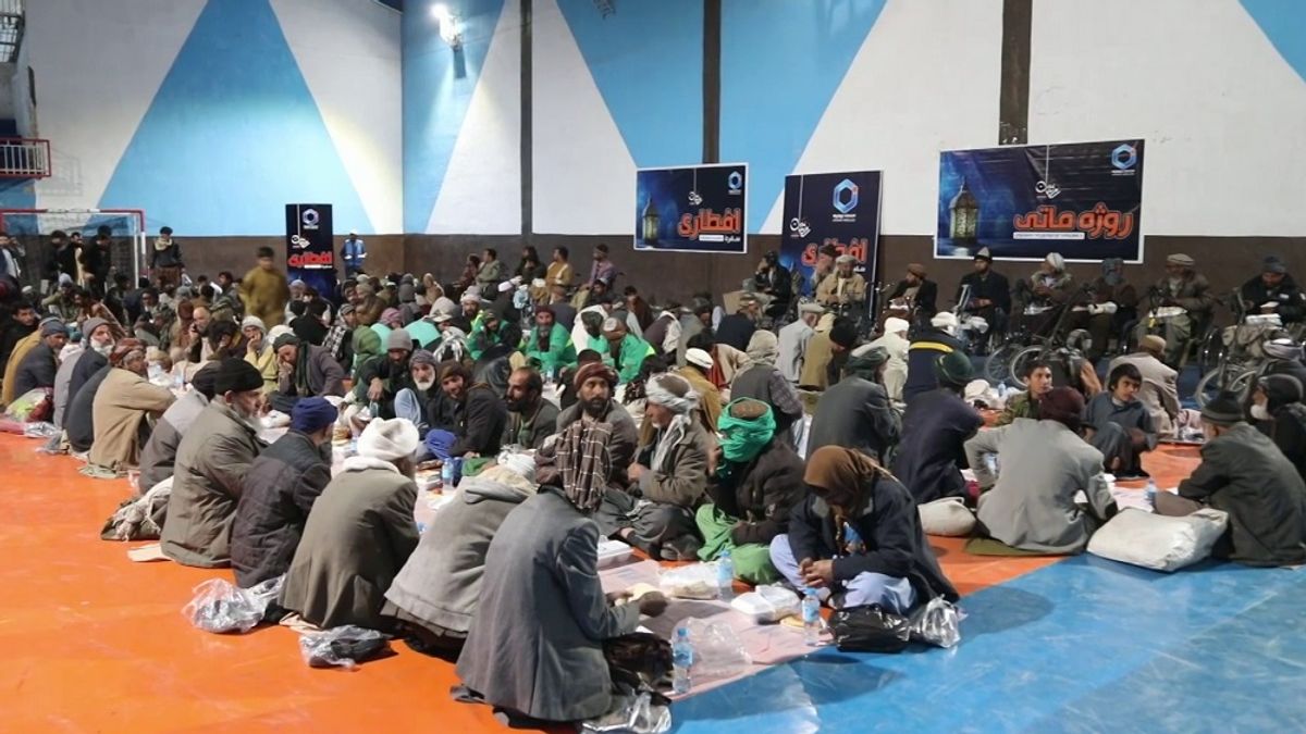 Afghan Wireless Distributes 500 Iftar Packages to Needy in Herat; Islamic Emirate Leader Issues Eid al-Fitr Message