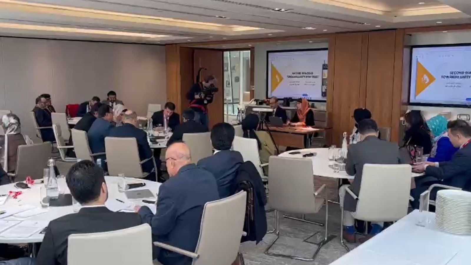 Women for Afghanistan Organizes Meeting of Taliban Opponents in London
