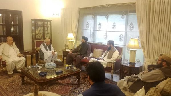 Islamic Emirate Consul in Pakistan's Khyber Pakhtunkhwa Meets Former Interior Minister on Afghan Migrants' Issues