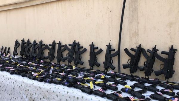 Taliban say they seized 525 weapons at Torkham border crossing