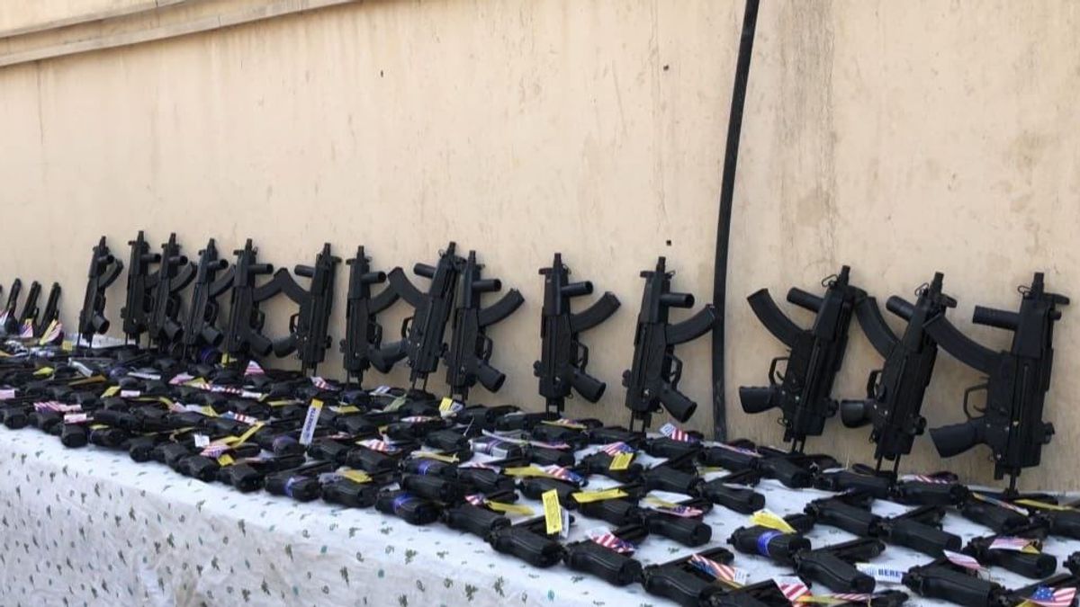 Taliban say they seized 525 weapons at Torkham border crossing
