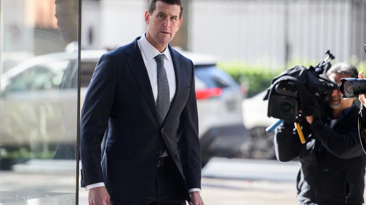 Former Australian Soldier and Legal Expert Call for Judicial Review in War Crimes Case