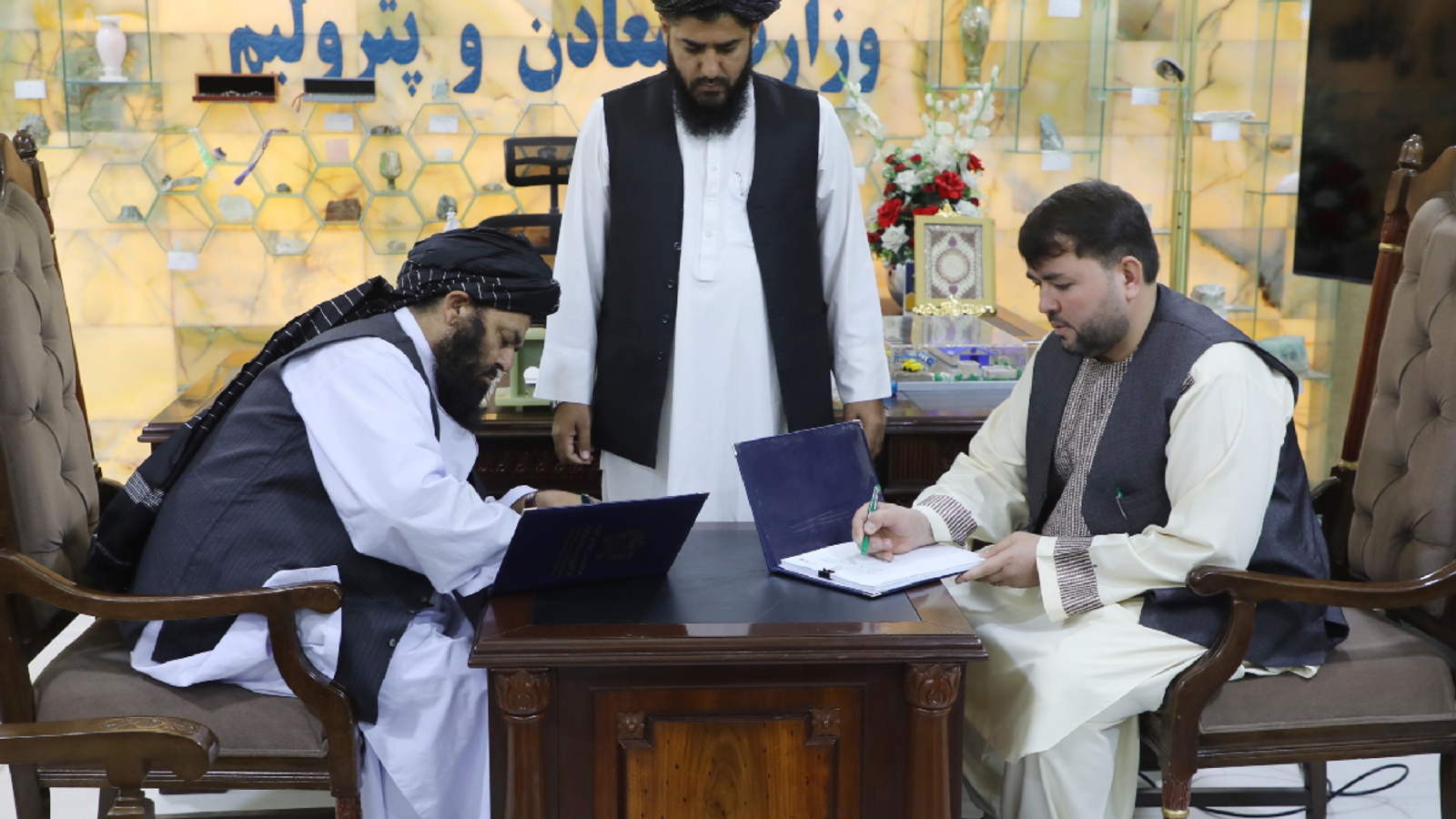 Islamic Emirate Signs Gold Mining and Cement Factory Contracts in Khost and Samangan