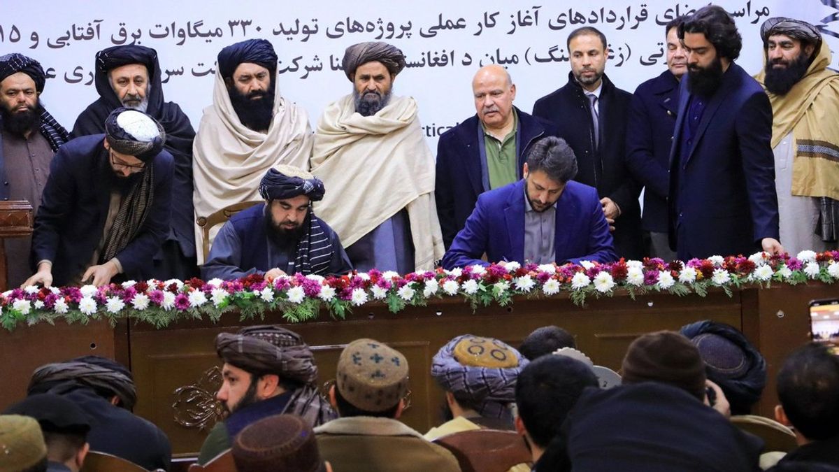 Former President Karzai Welcomes Taliban-Azizai Contract for Five Electricity Production Projects