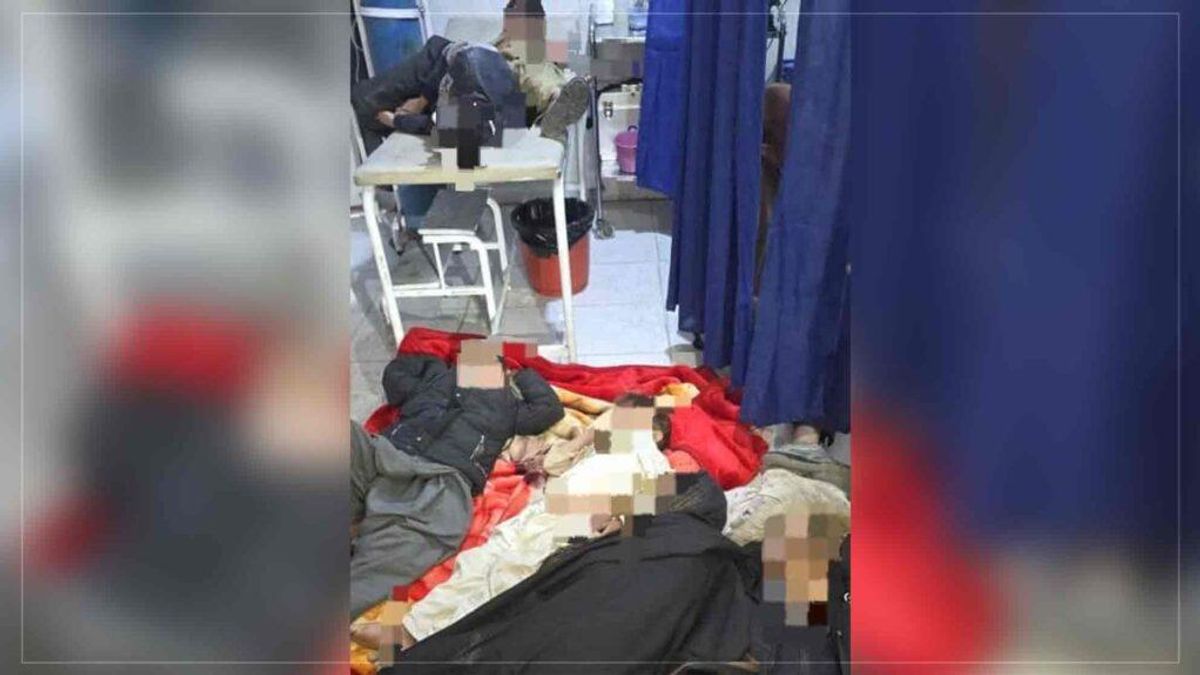 One Killed, 35 Injured as Refugee Vehicle Overturns in Nangarhar