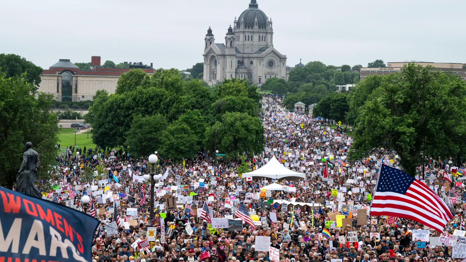 Anti-Trump Protests Under 'No to Tyranny' Slogan Continue Across US