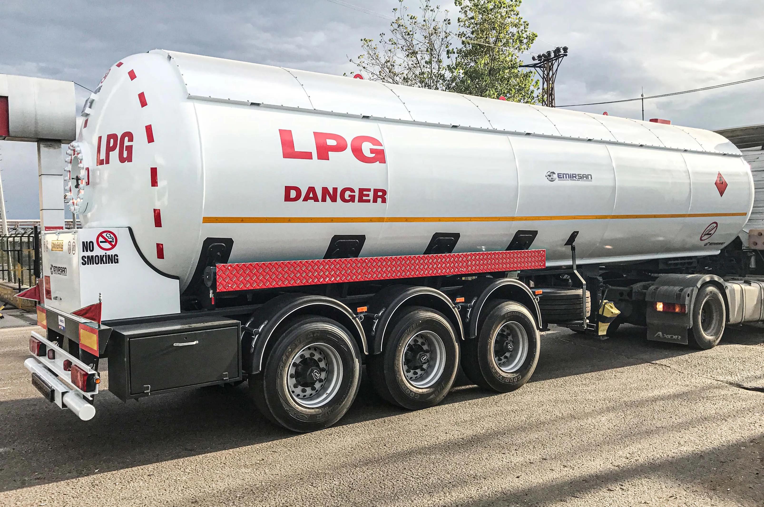 Iran Begins Exporting LPG to Afghanistan from Khorramshahr Port