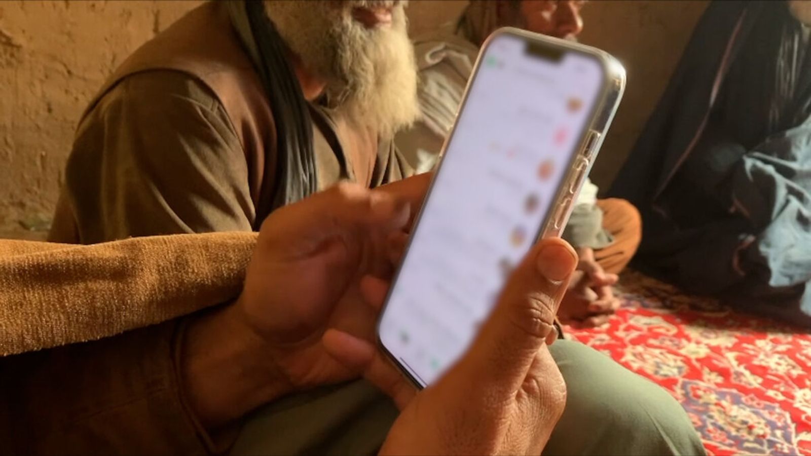 Taliban Bans Smartphone Use in Panjshir Schools