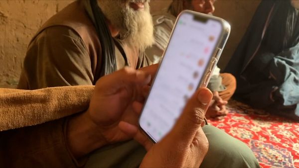 Taliban Bans Smartphone Use in Panjshir Schools