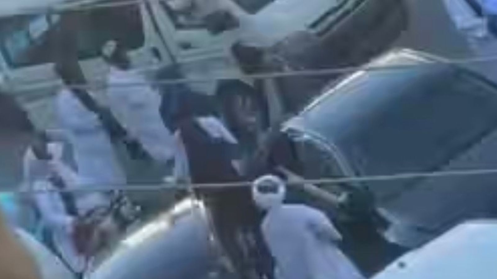 Taliban officers arrest at least five women in Herat for wearing manteaus
