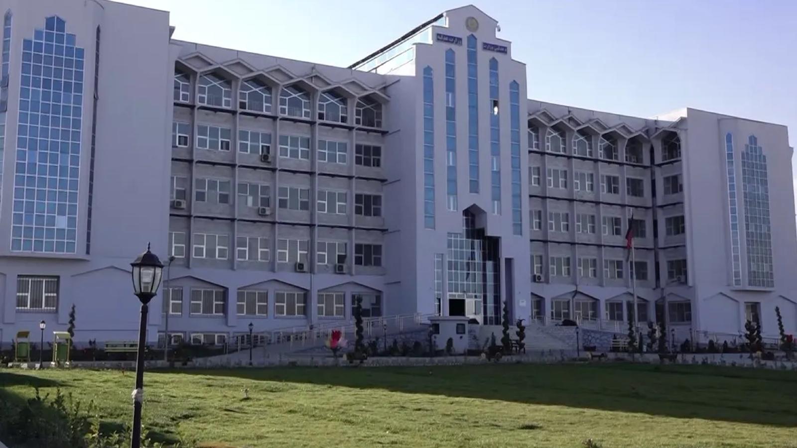 Minister of Justice Calls for Reduced Treatment Costs in Private Hospitals