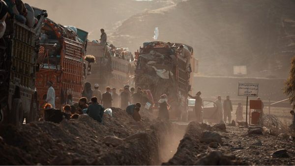 Over 127,000 Afghans Return from Iran and Pakistan in Late April, IOM Reports