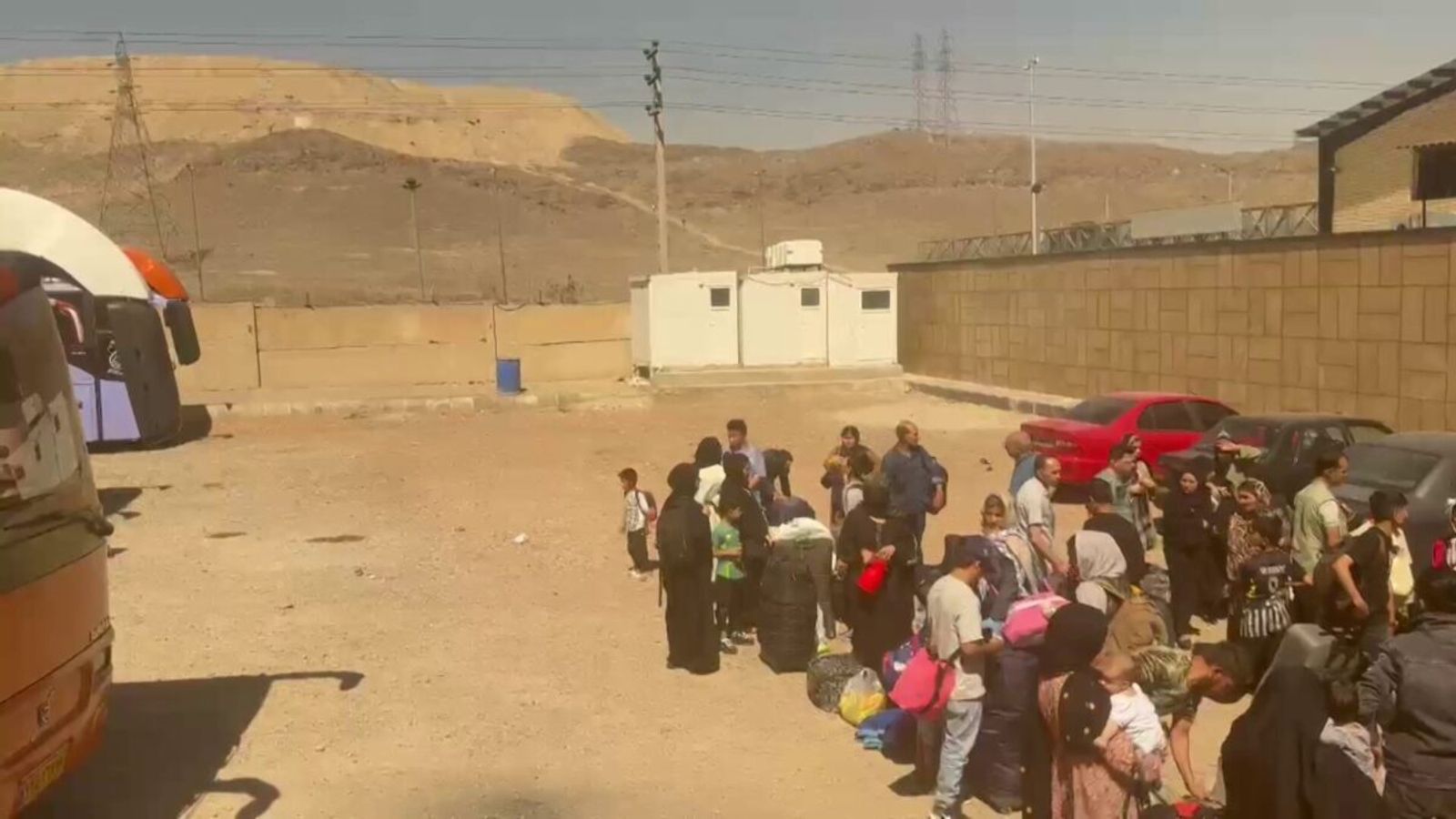 UNHCR: Iran Deports Over 120,000 Afghans in First Three Months of 2026