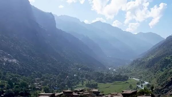 Nearly 100,000 in Nuristan's Kamdesh, Barg-i-Matal Lack Aid Access Due to Cross-Border Shootings
