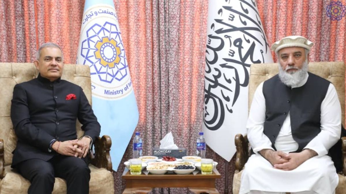 Afghanistan's Minister of Industry and Commerce Meets UN Deputy Special Representative