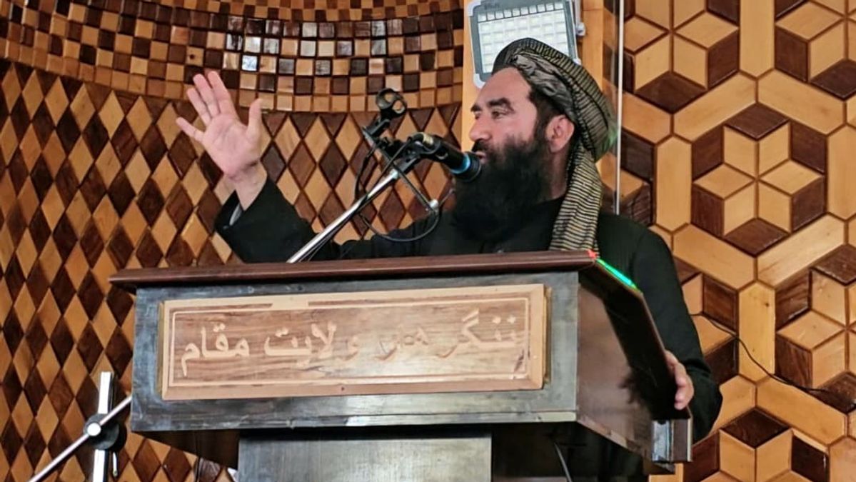 Minister Noorullah Noori Meets Scholars, Tribal Elders in Nangarhar