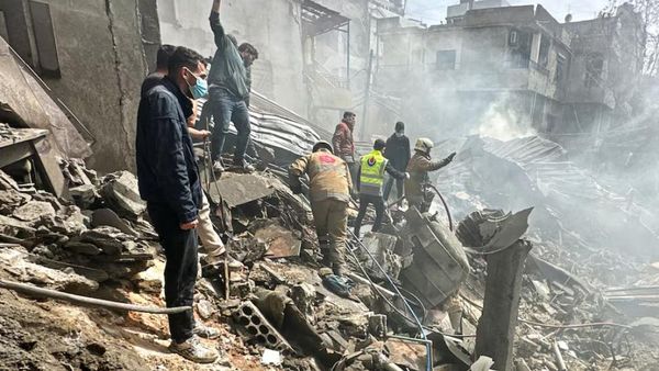 Israeli Airstrikes Kill 11, Injure Dozens Across Lebanon