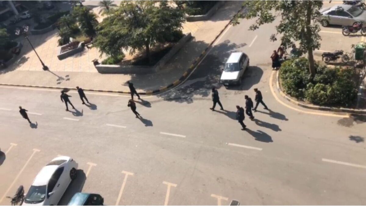 Rights Group Warns of Escalated Afghan Deportations from Pakistan Amid Border Tensions