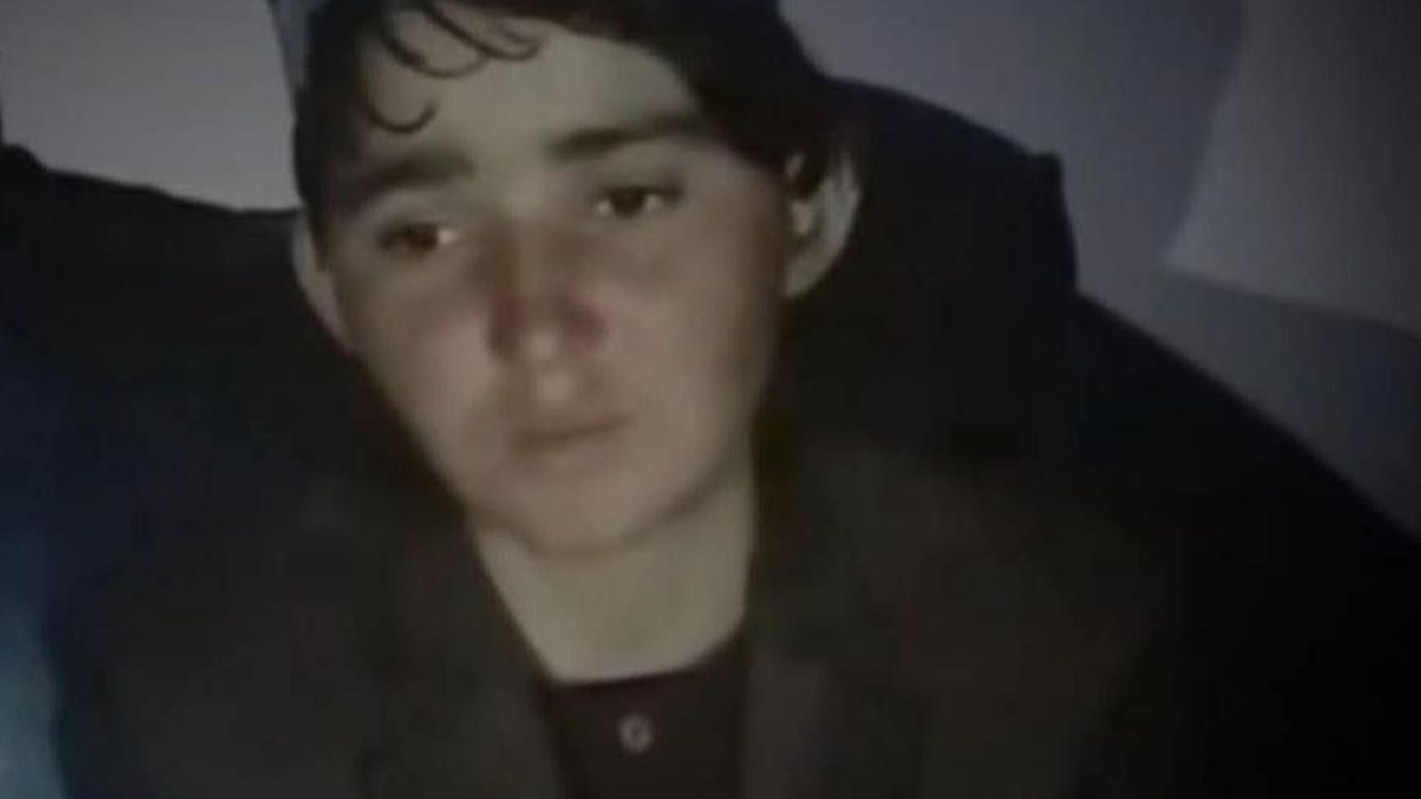 Image of Afghan Girl Disguised as Boy Sparks Discussion on Poverty and Restrictions