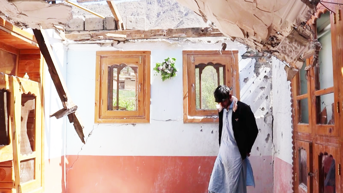 Pakistani Shelling Displaces 8,000 Families, Destroys 600 Homes in Afghanistan's Kunar Province