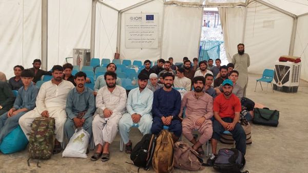 344 Afghans Freed from Pakistani Jails, 164 Inmates Transferred from Iran
