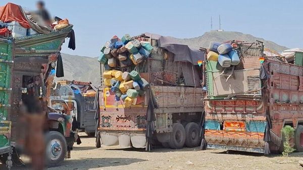 Returnees Arrive in Afghanistan via Torkham, Spin Boldak and Other Borders