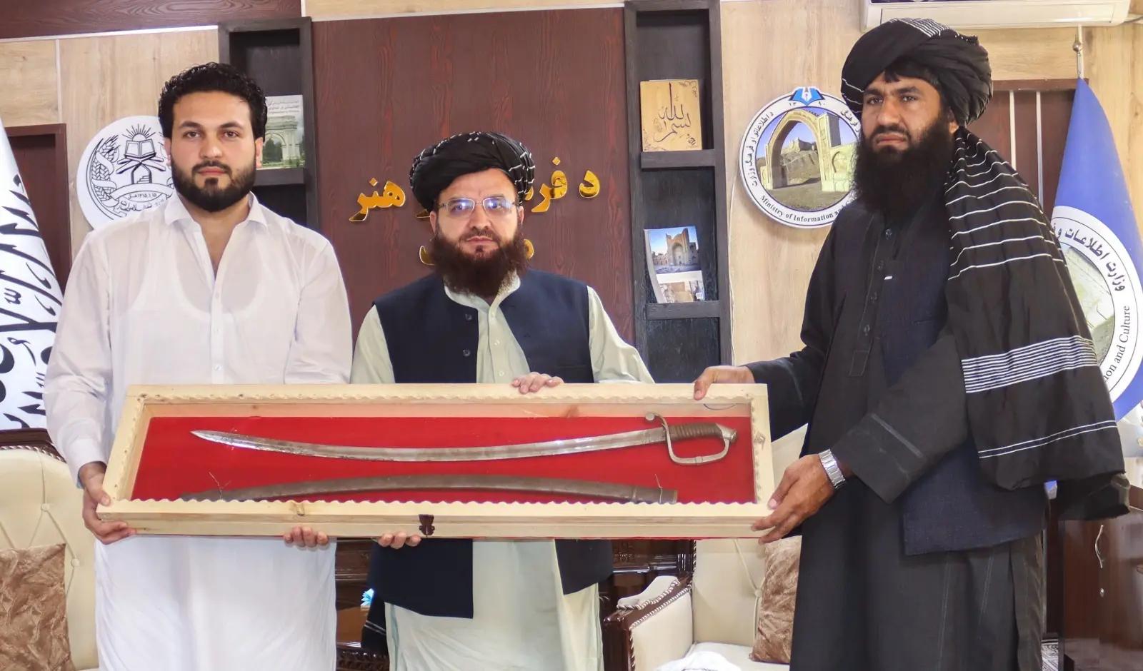 Paktia Resident Donates Historical Sword to National Museum