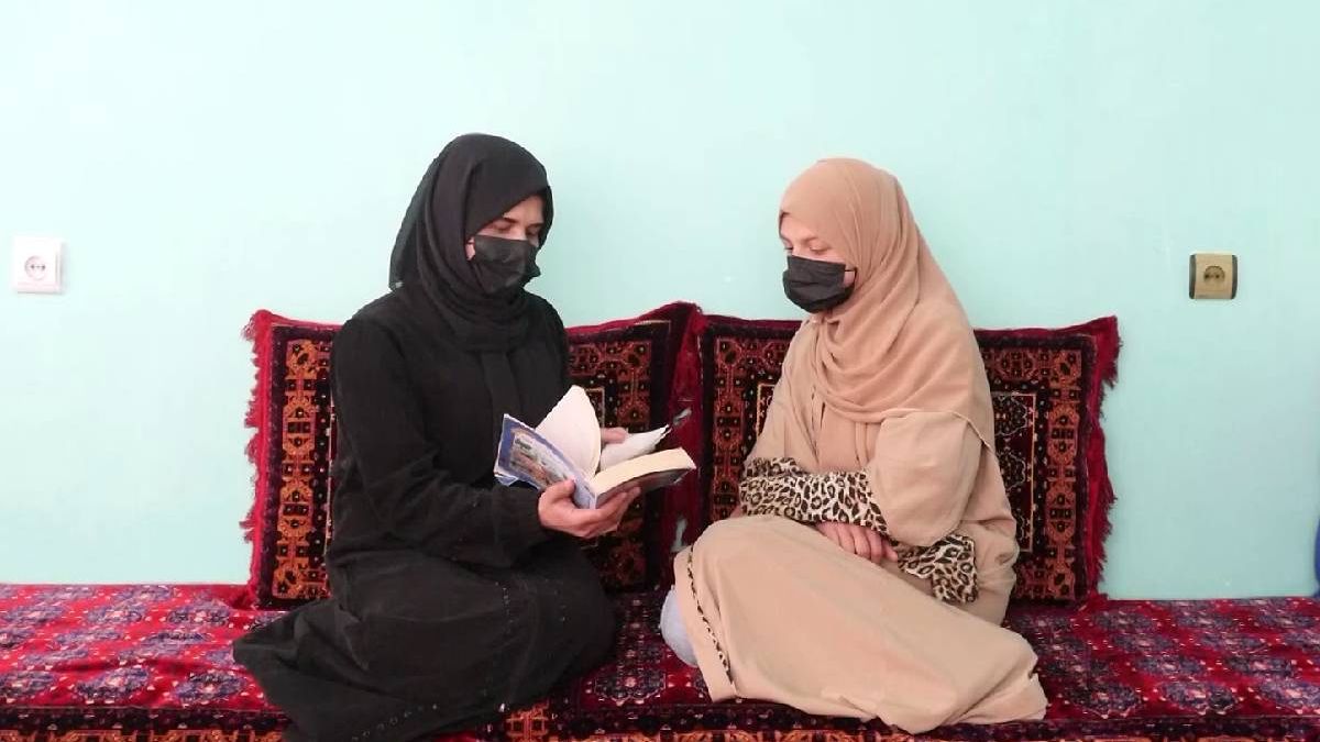 Female Students in Kabul Urge Islamic Emirate to Reopen Girls' Schools