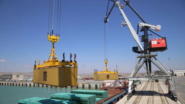 یک طرح برای همکاری اقتصادی و تجاری میان کشورهای آسیای مرکزی و افغانستان به کنگره امریکا معرفی شد