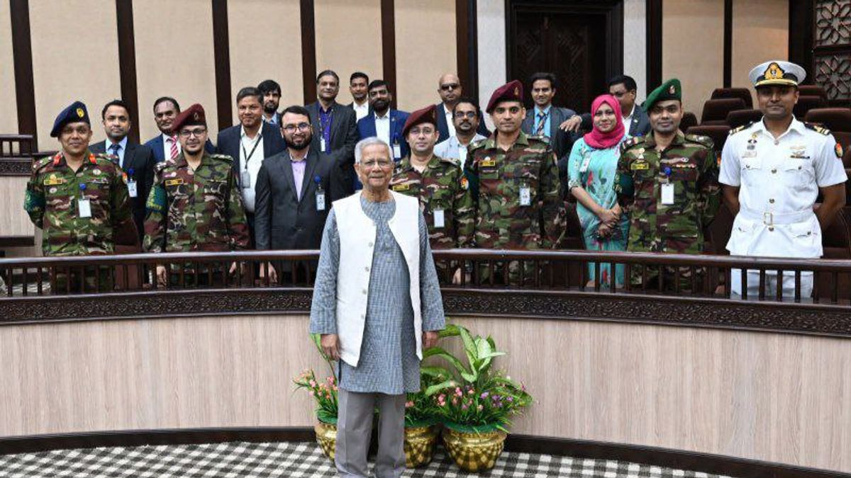 Interim Leader Muhammad Yunus Hands Power to Elected Government in Bangladesh