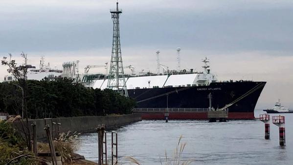 Qatar Defence Ministry Reports Iranian Missiles Targeting Oil Tanker in Territorial Waters