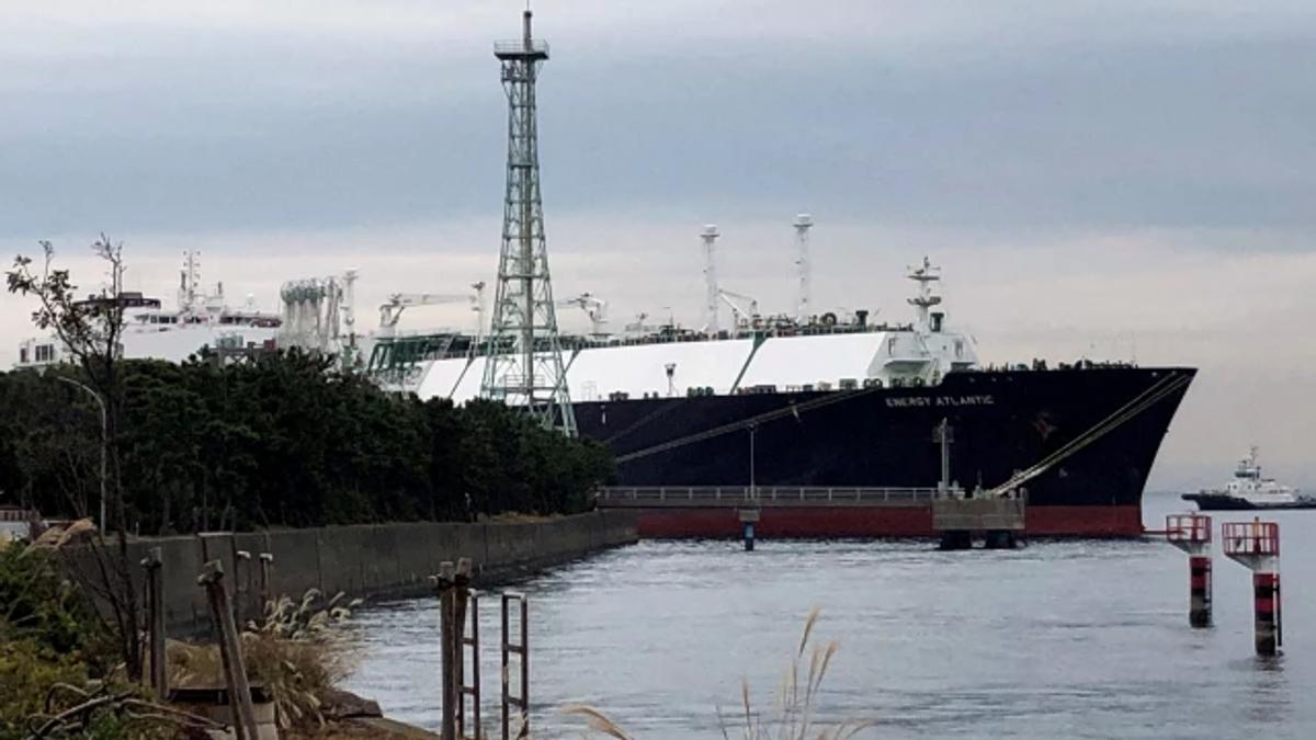 Qatar Defence Ministry Reports Iranian Missiles Targeting Oil Tanker in Territorial Waters