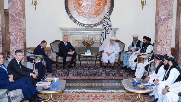 Kazakh Deputy Prime Minister Meets Taliban Prime Minister in Kabul