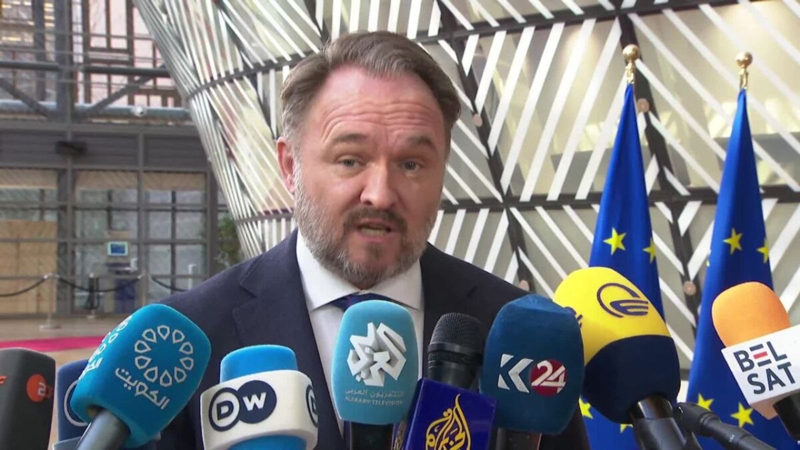 EU Energy Commissioner Urges Remote Work, Fuel Savings Amid Prolonged Energy Crisis