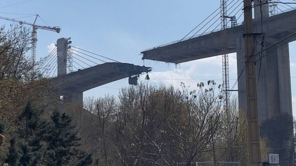 US and Israeli Airstrike Targets Buyik Bridge in Iran's Karaj