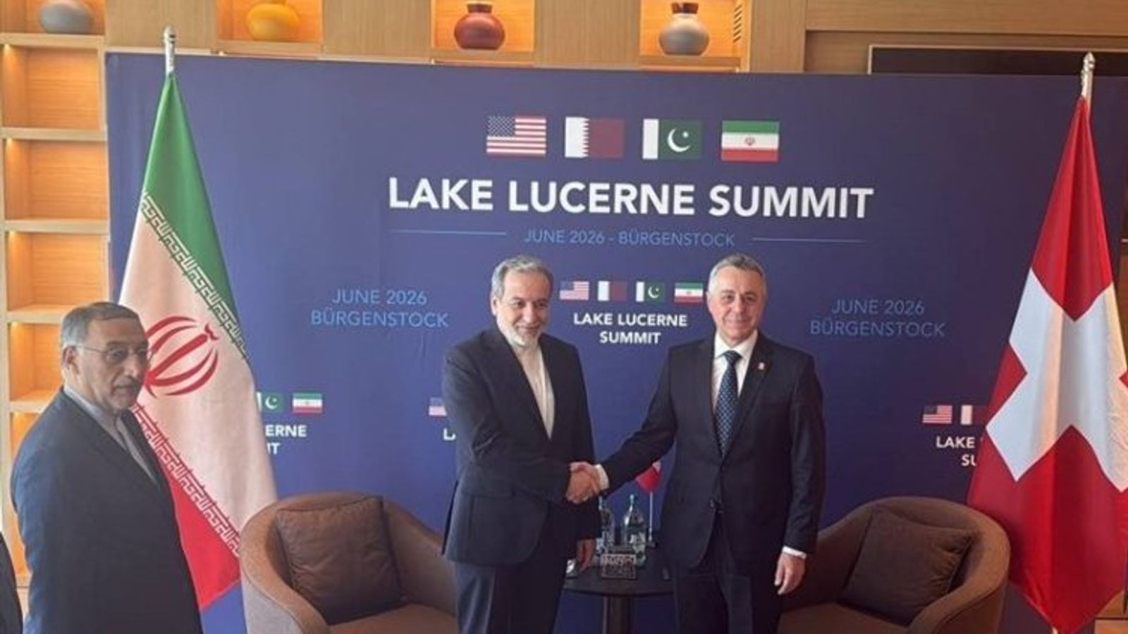 Iranian Delegation Arrives in Switzerland for Talks with US