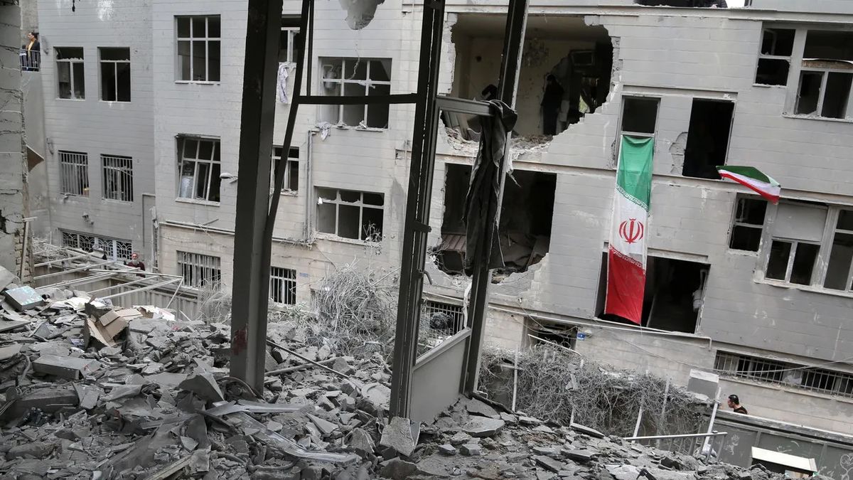 Iran Reports Rebuilding of 37,000 Structures Damaged in US-Israeli Strikes Amid Diplomatic and Naval Developments