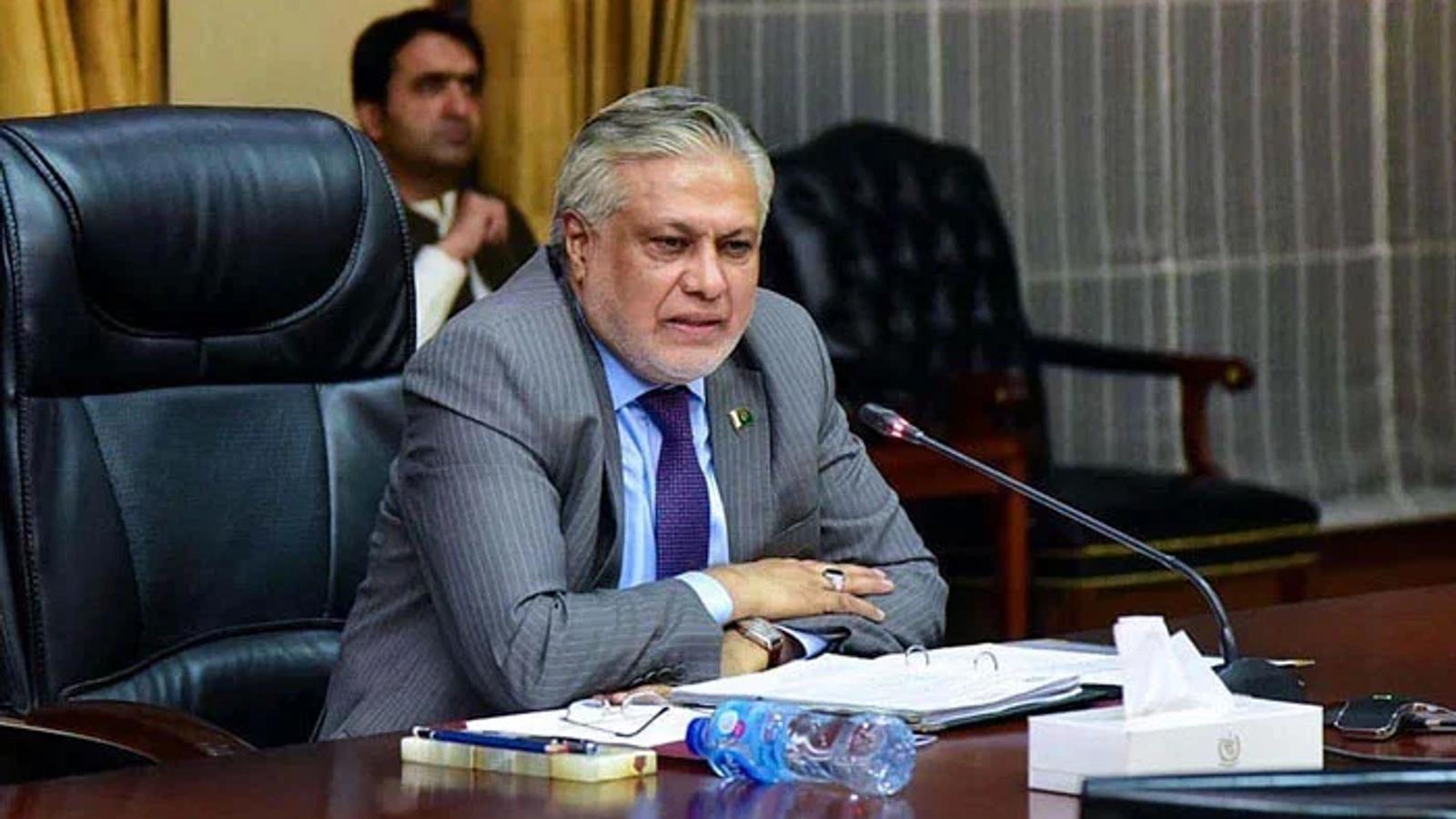 Pakistani and Turkish foreign ministers discuss escalating clashes between Islamabad and Taliban