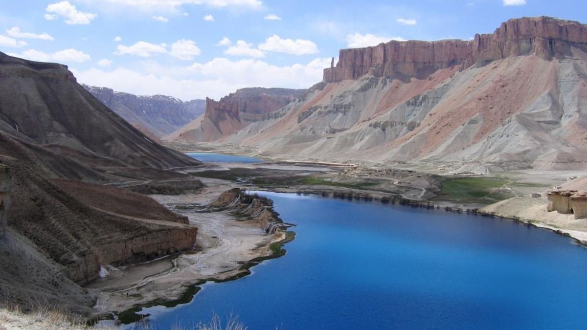 Afghanistan Records 6.2 Million Domestic, Nearly 10,000 Foreign Tourists in Solar Year 1404