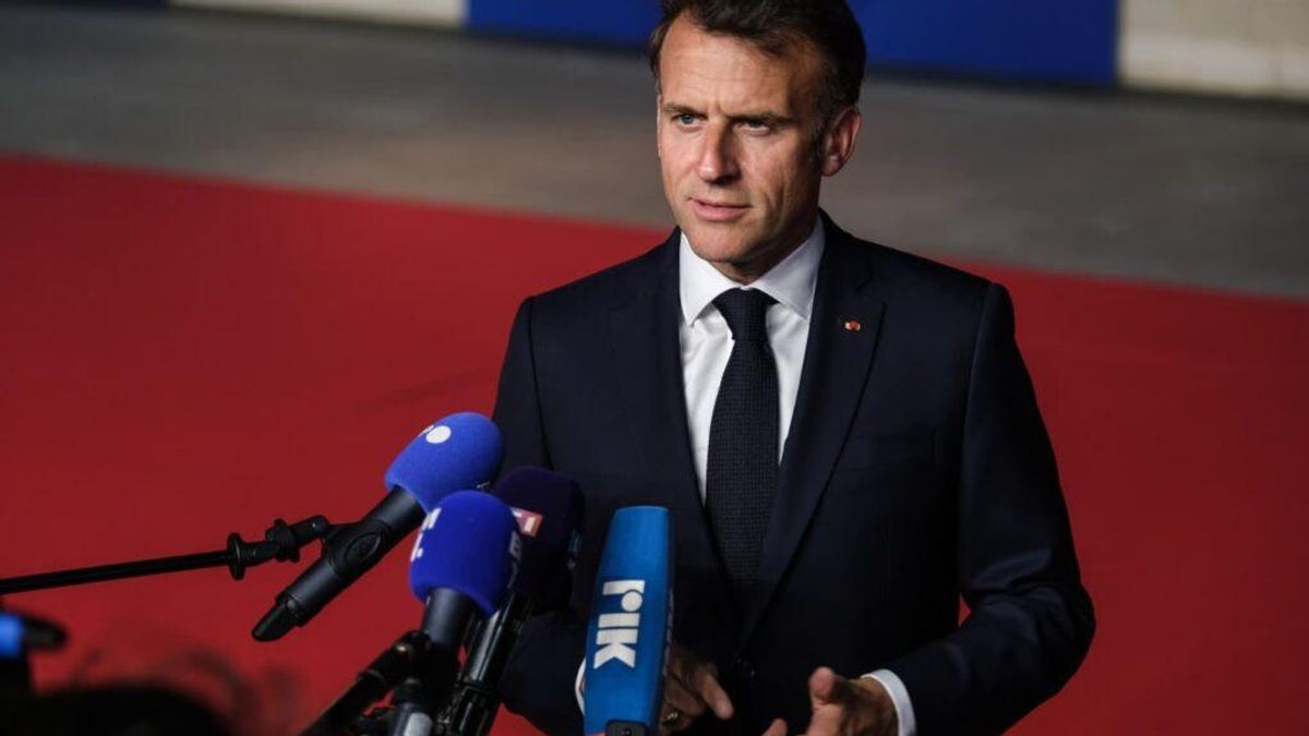 Macron Calls for European Unity and Independent Foreign Policy Amid Global Pressures